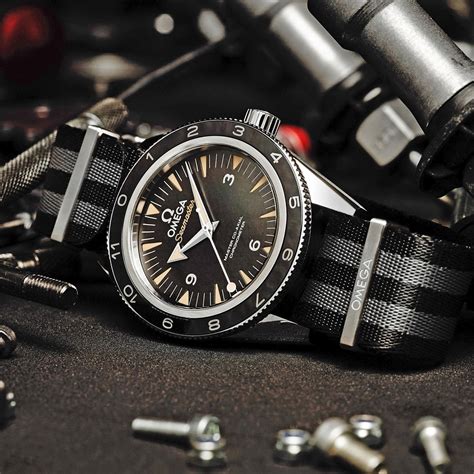 spectre omega watch nato strap.